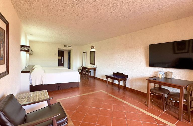 Habitación Vista Alberca con Terraza Hotel Playa Mazatlán Habitación Vista Alberca con Terraza Hotel Playa Mazatlán