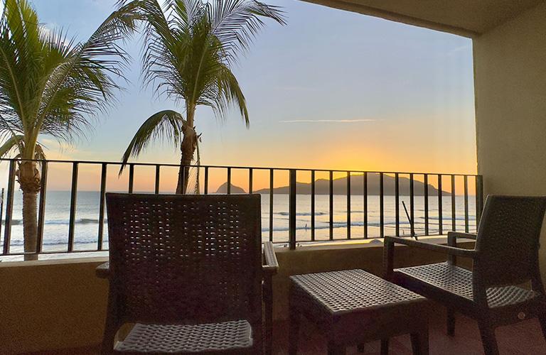 Habitación Vista al Mar con Terraza Hotel Playa Mazatlán Habitación Vista al Mar con Terraza Hotel Playa Mazatlán